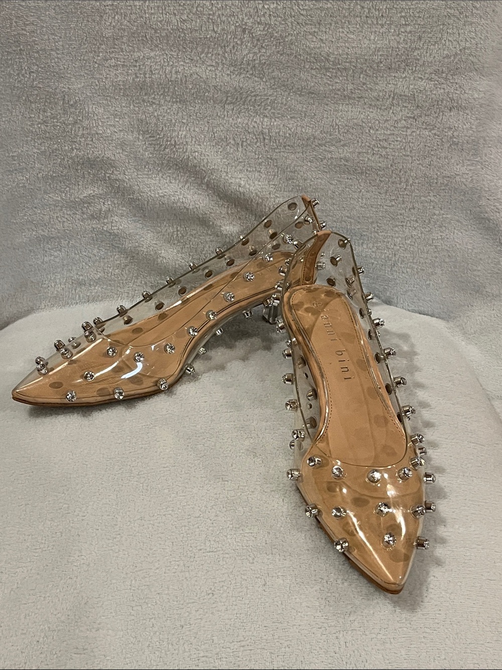 Gianni Bini Renzlee Clear Studded Pointed-Toe Kitten Heels / pumps. 9
